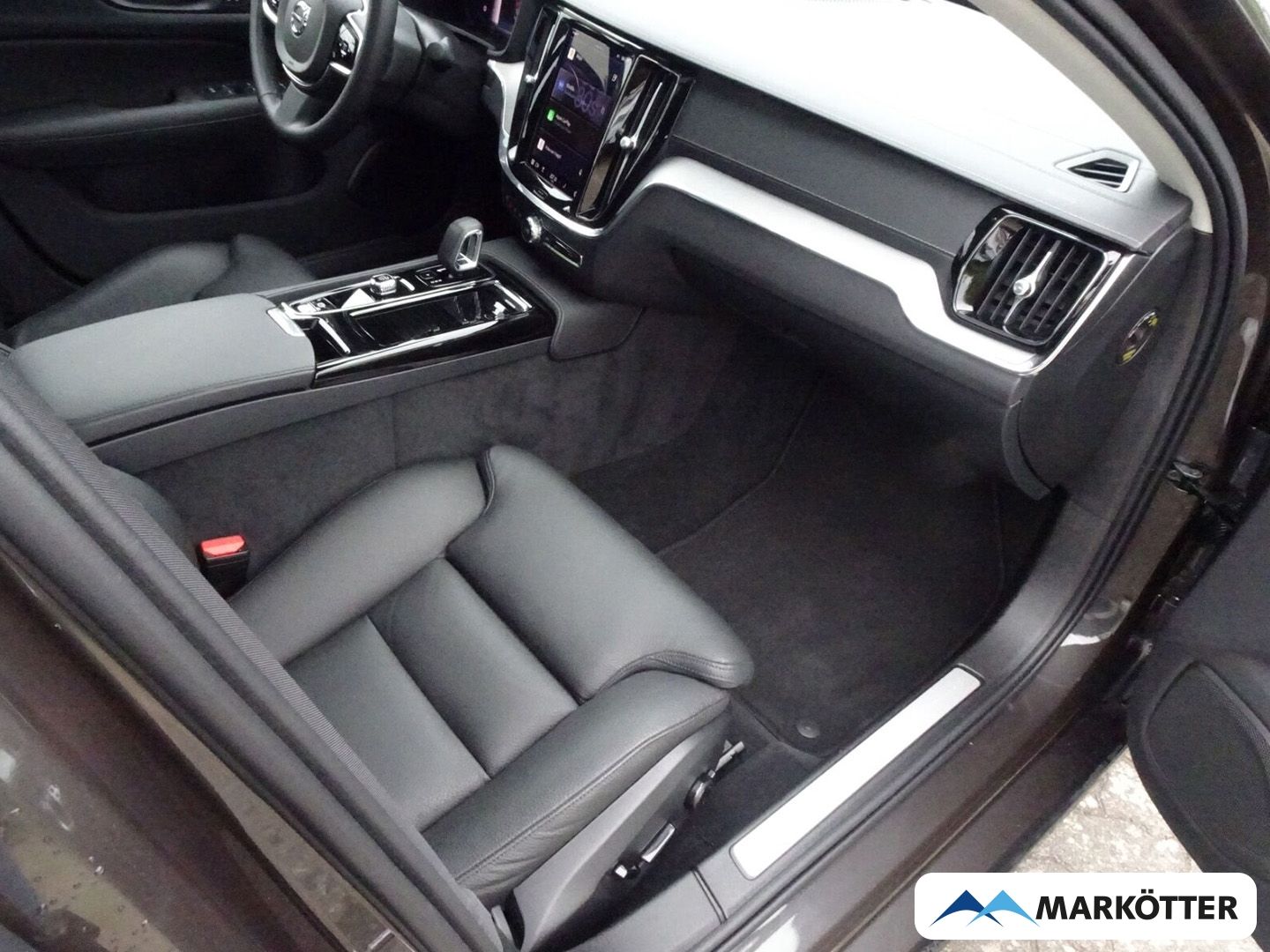 Volvo S60 T8 Recharge Plug-In Hybrid AWD Ultimate Dark