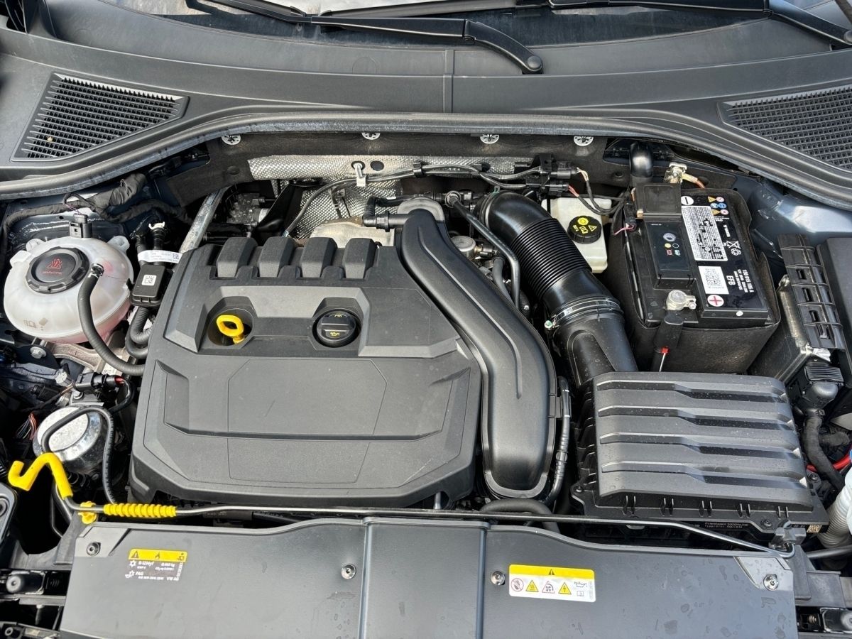 Volkswagen T-Roc 1.5 TSI Style - Samsaru's Car Outlet