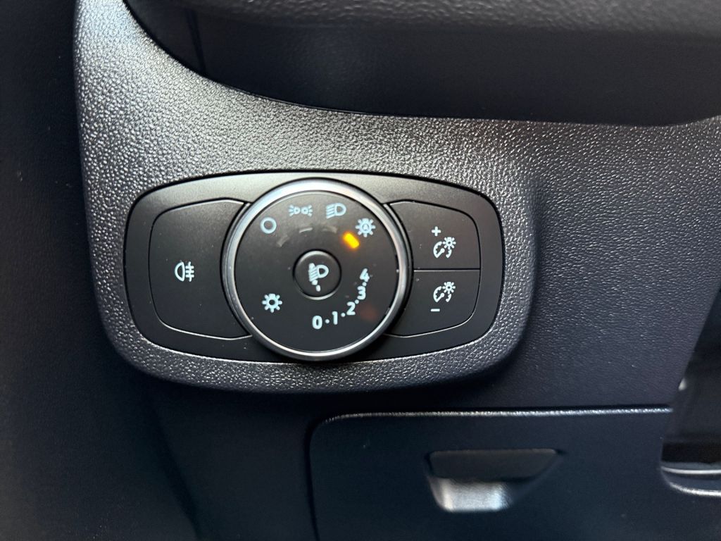 Ford Fiesta 1.0 EcoBoost Hybrid S&S Aut. ACTIVE" → "Ford Fiesta 1.0 EcoBoost Hybrid ACTIVE - Samsaru's Car Outlet