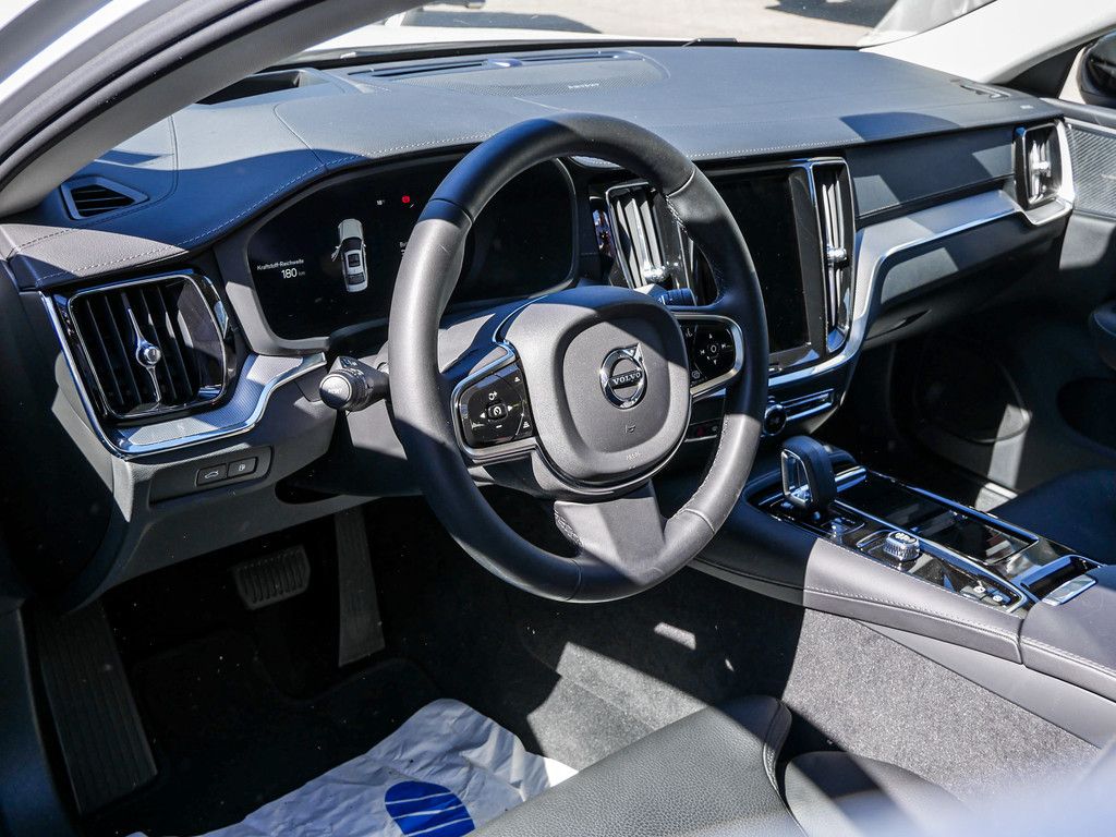 Volvo S60 T8 Ultimate Dark Recharge Plug-In Hybrid AWD
