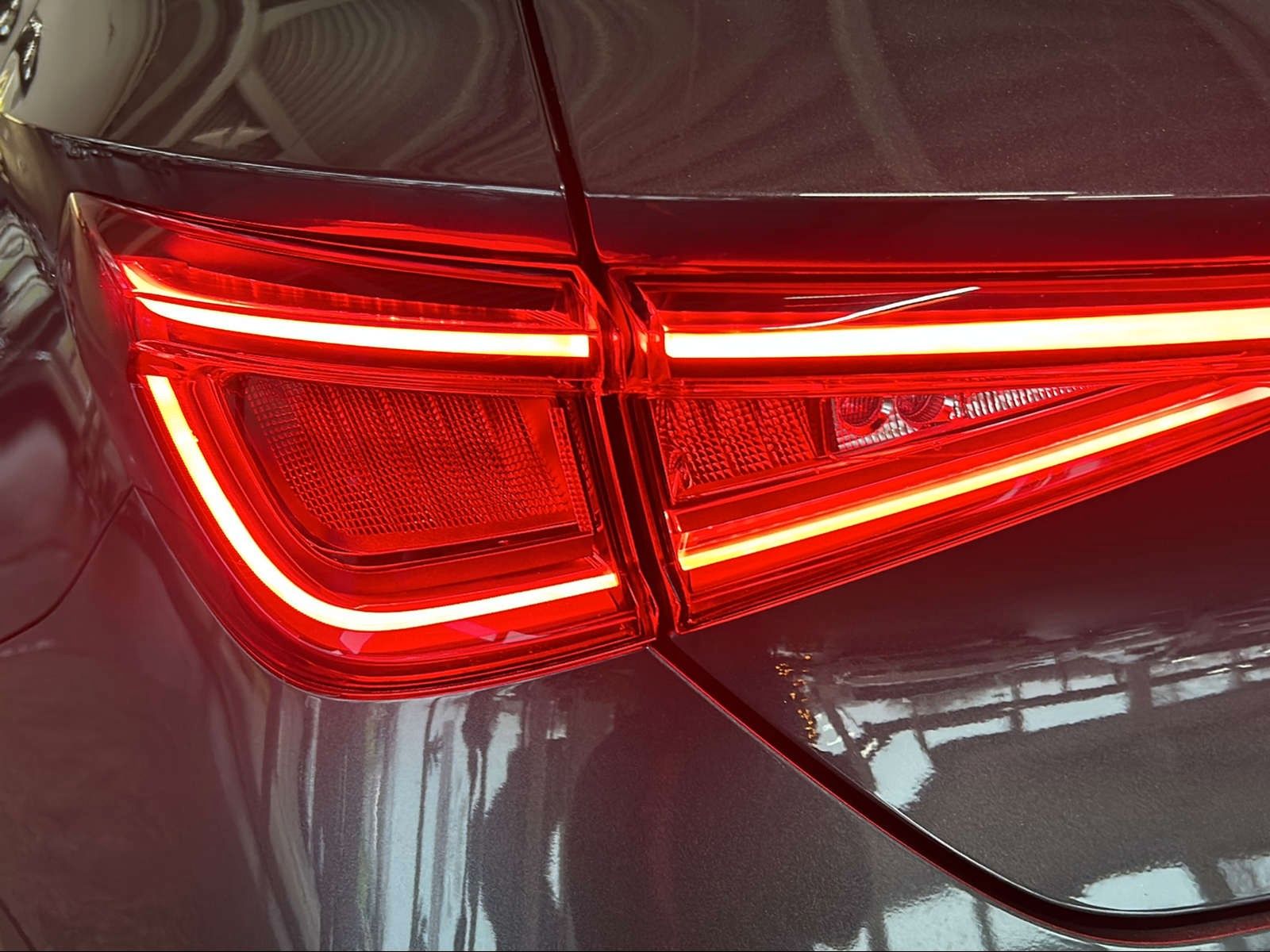 Cupra Leon 1.4 e-HYBRID - Samsaru's Car Outlet