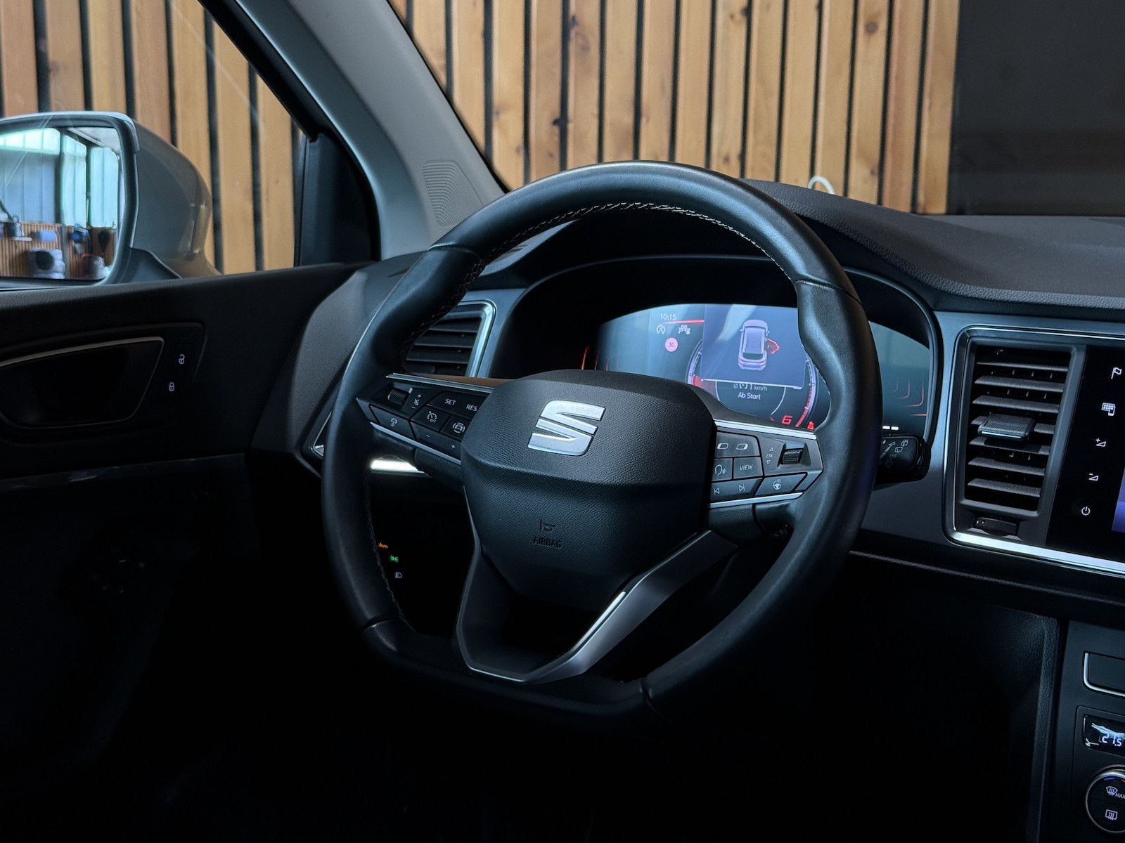Seat Ateca 2,0 TDI DSG Navi*LED*Kam*Virtual*AHK*Beats