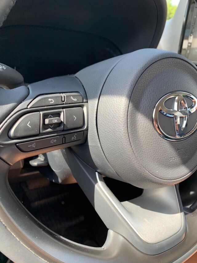 Toyota Yaris (Hybrid) Comfort ALLRAD /Kamera/Tempomat