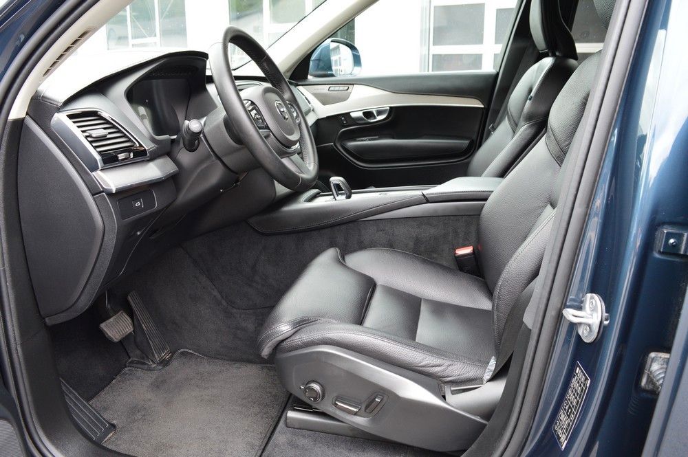 Volvo XC90 B5 D AWD Plus Bright AT *Voll+AHK+deutsch*