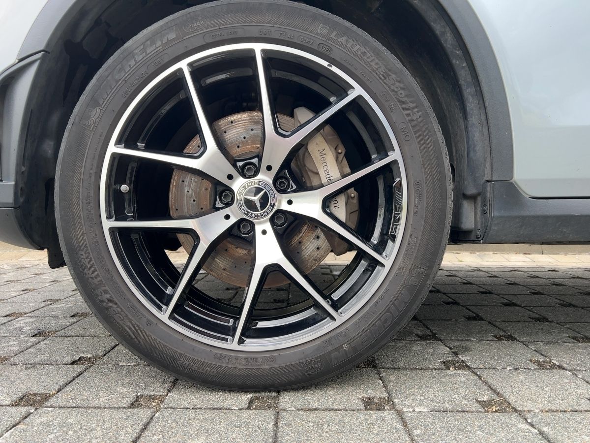 Mercedes-Benz GLC 300 e 4Matic AMG Line - Samsaru's Car Outlet