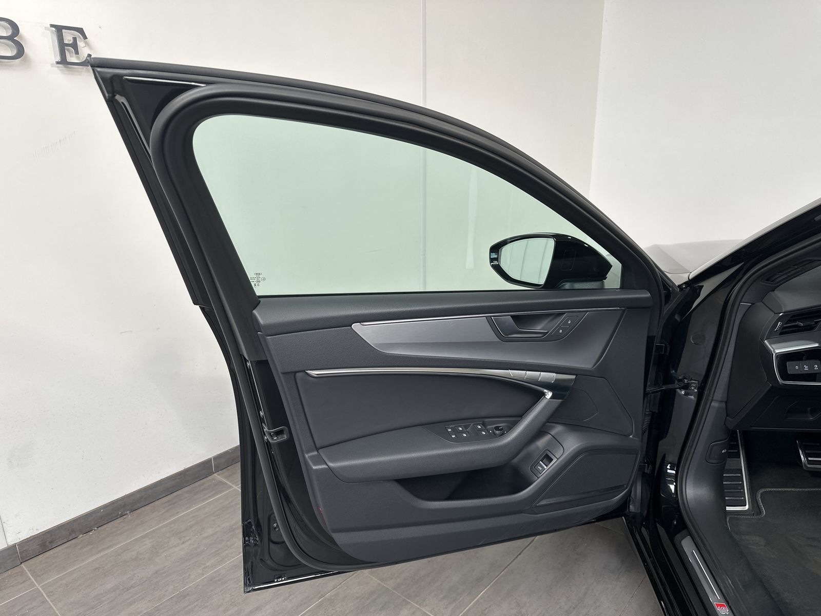 Audi A6 Avant 45 TFSI Qu S-Line NAV+LED+B&O+360°+AHK