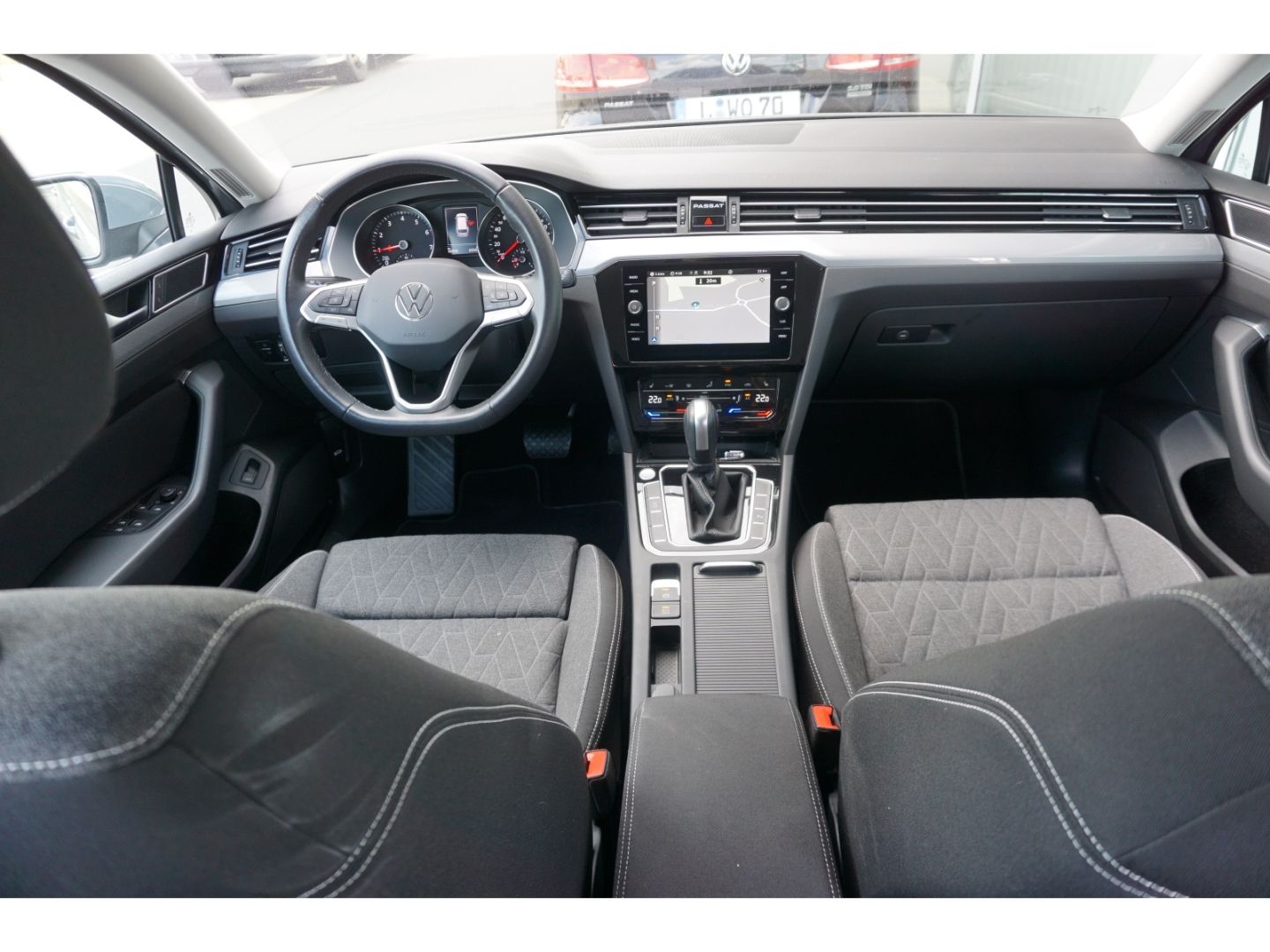Volkswagen Passat 1.5TSI-DSG - Samsaru's Car Outlet