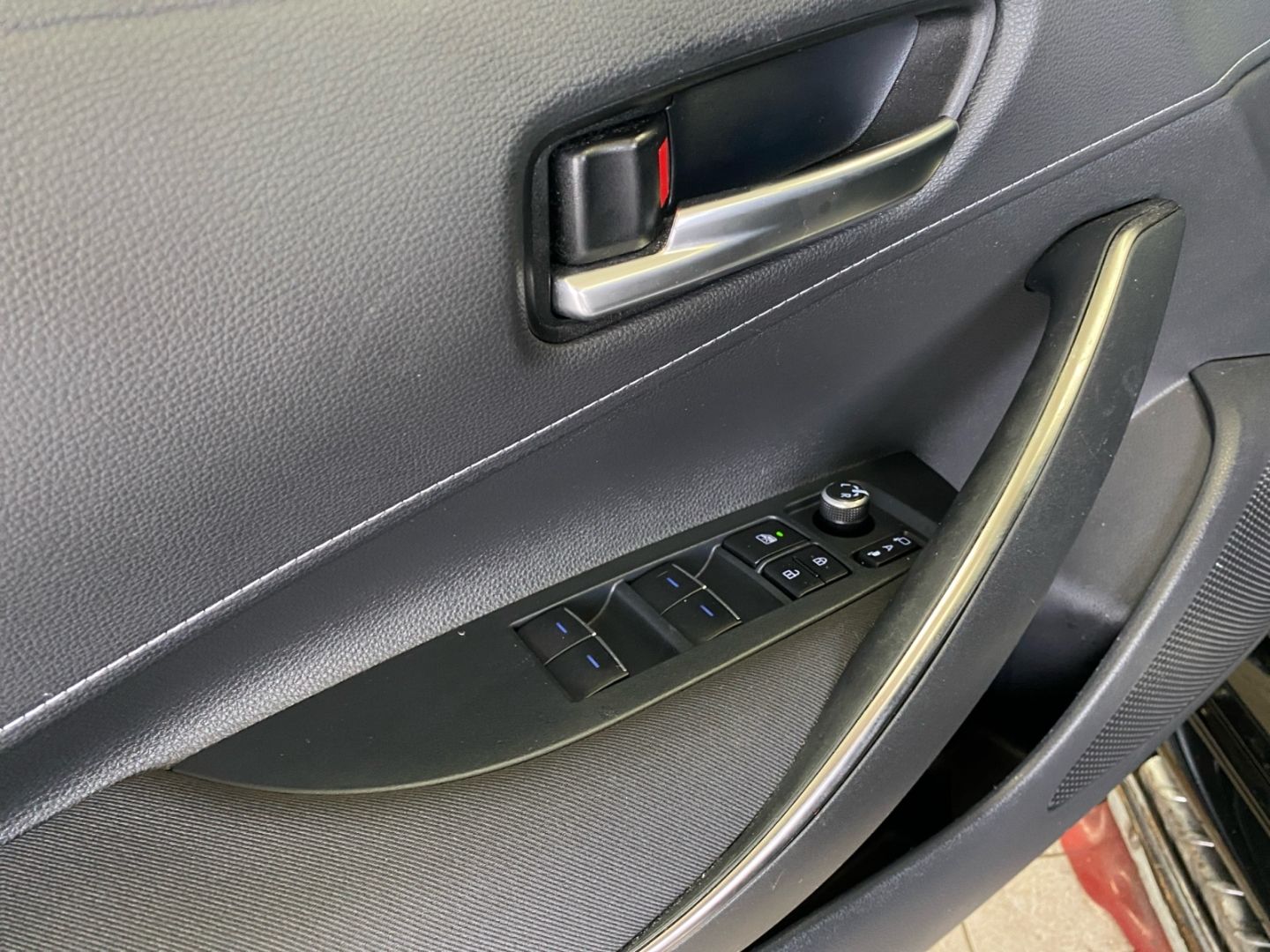Toyota Corolla 1.8 Hybrid TS - Samsaru's Car Outlet