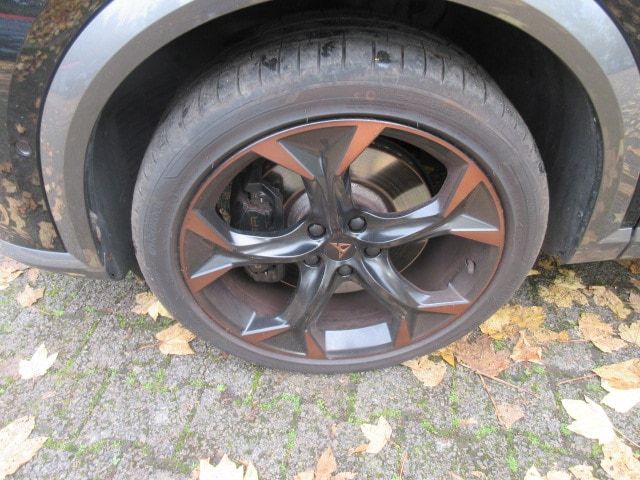 Cupra Formentor VZ 1.4 eHybrid DSG NAVI AHK PANORAMA K