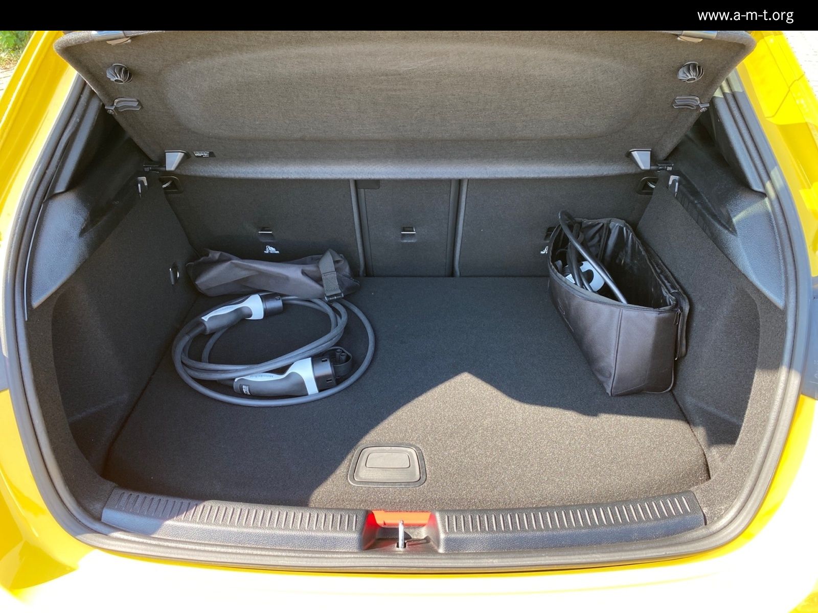 Mercedes-Benz A 250 e Progressive+ - Samsaru's Car Outlet