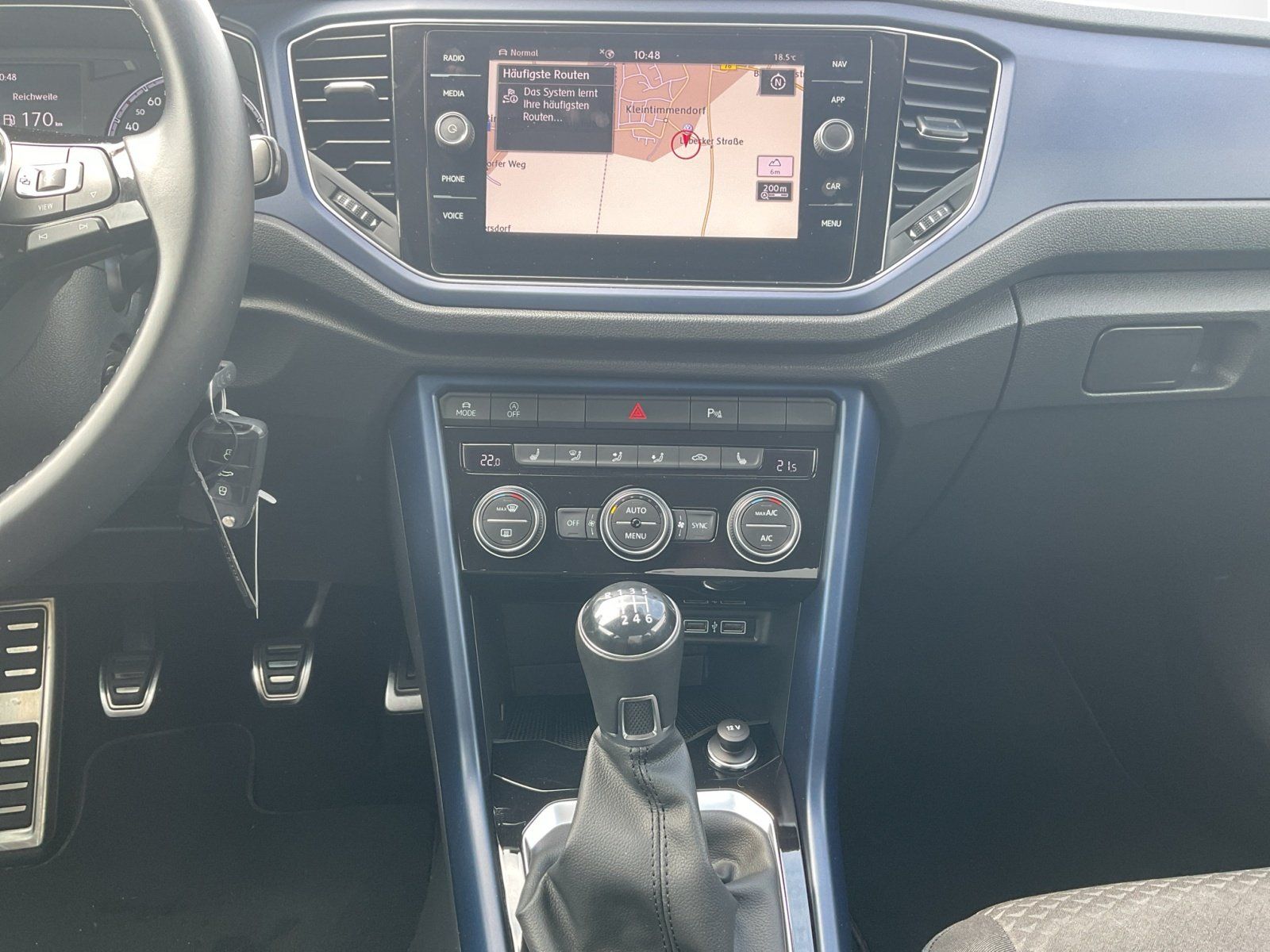 Volkswagen T-Roc 1.5 TSI United - Samsaru's Car Outlet