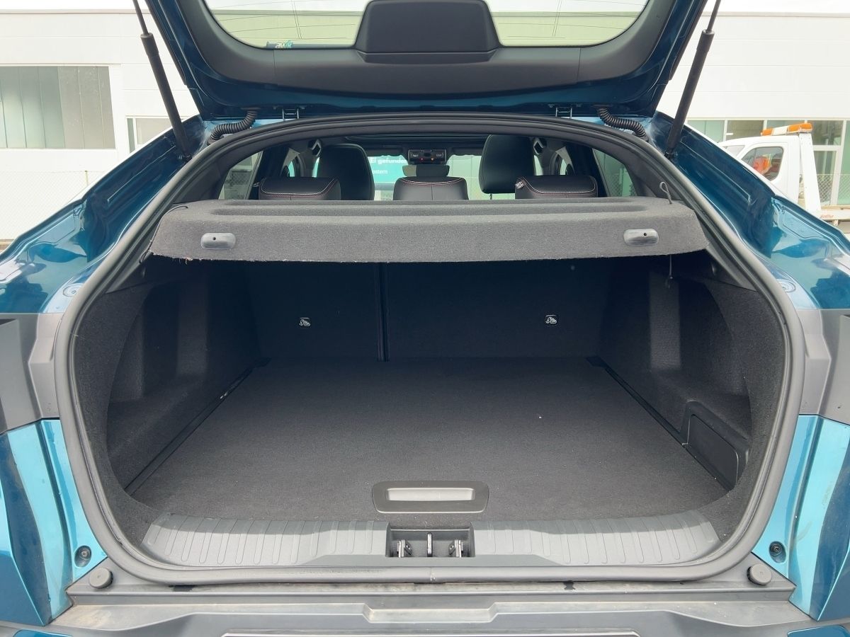 Renault Arkana R.S. LINE E-TECH 145 - Samsaru's Car Outlet