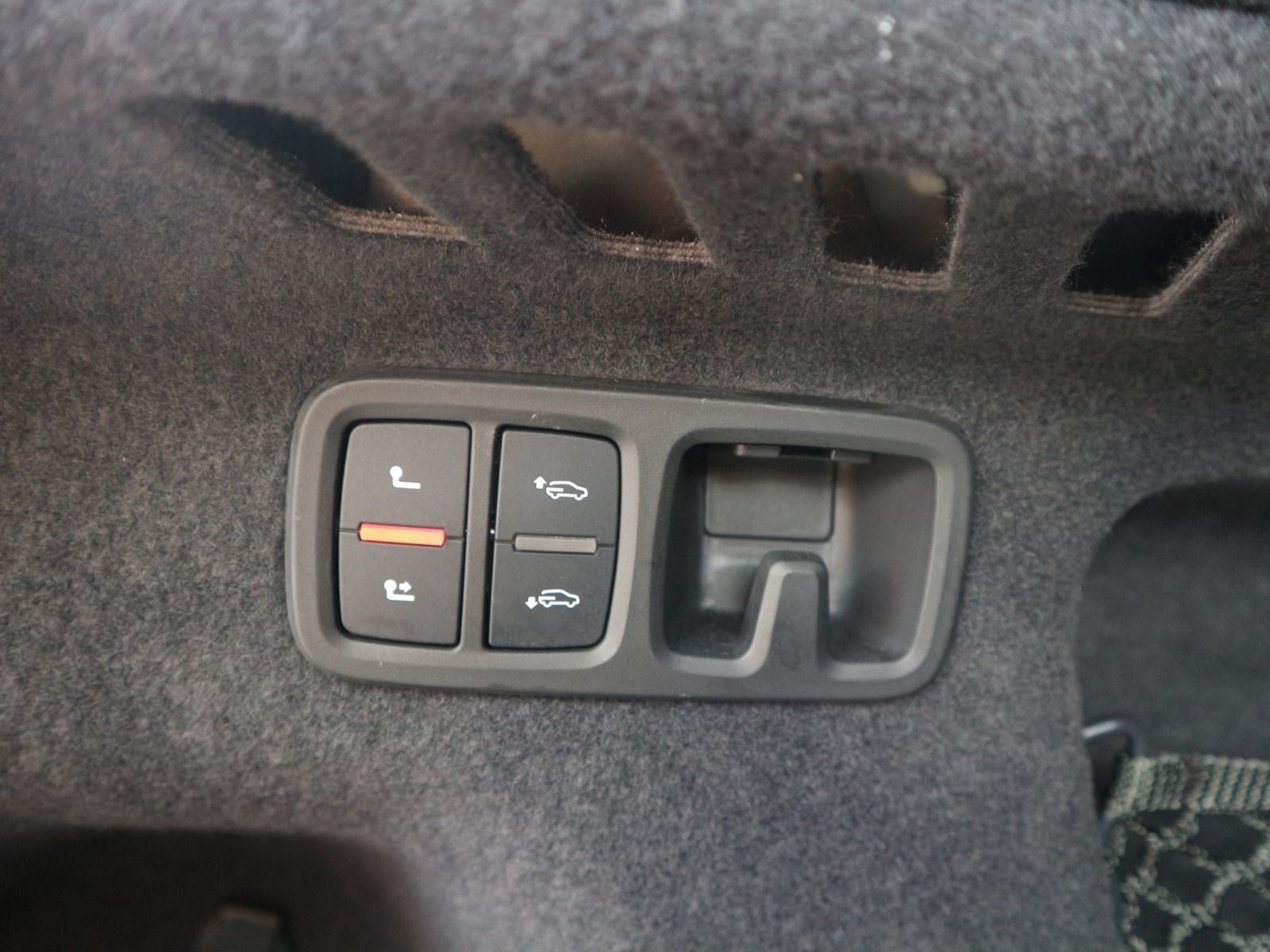 Audi RS Q8 quattro PANO+KERAMIK+AHK+HEADUP+ACC+MATRIX