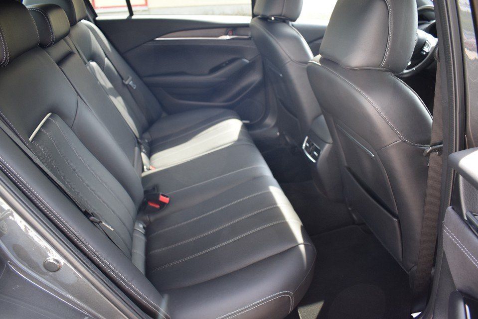 Mazda 6 Lim. 2.5 194PS Takumi Leder Bose Matrix-LED 36