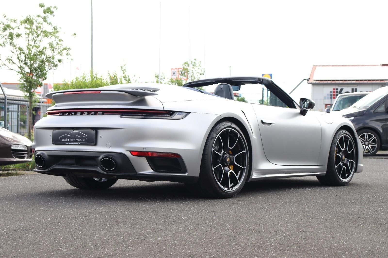 Porsche 992 Turbo S Cabrio +LIFT+NACHTSICHT+SITZBELÜFTUN