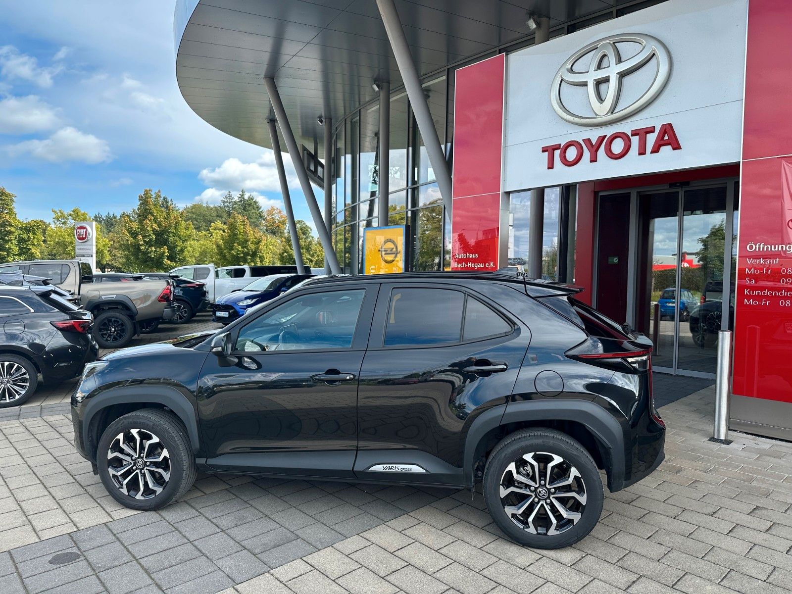 Toyota Yaris Cross Hybrid Team Deutsch. SAFETY+WINTER