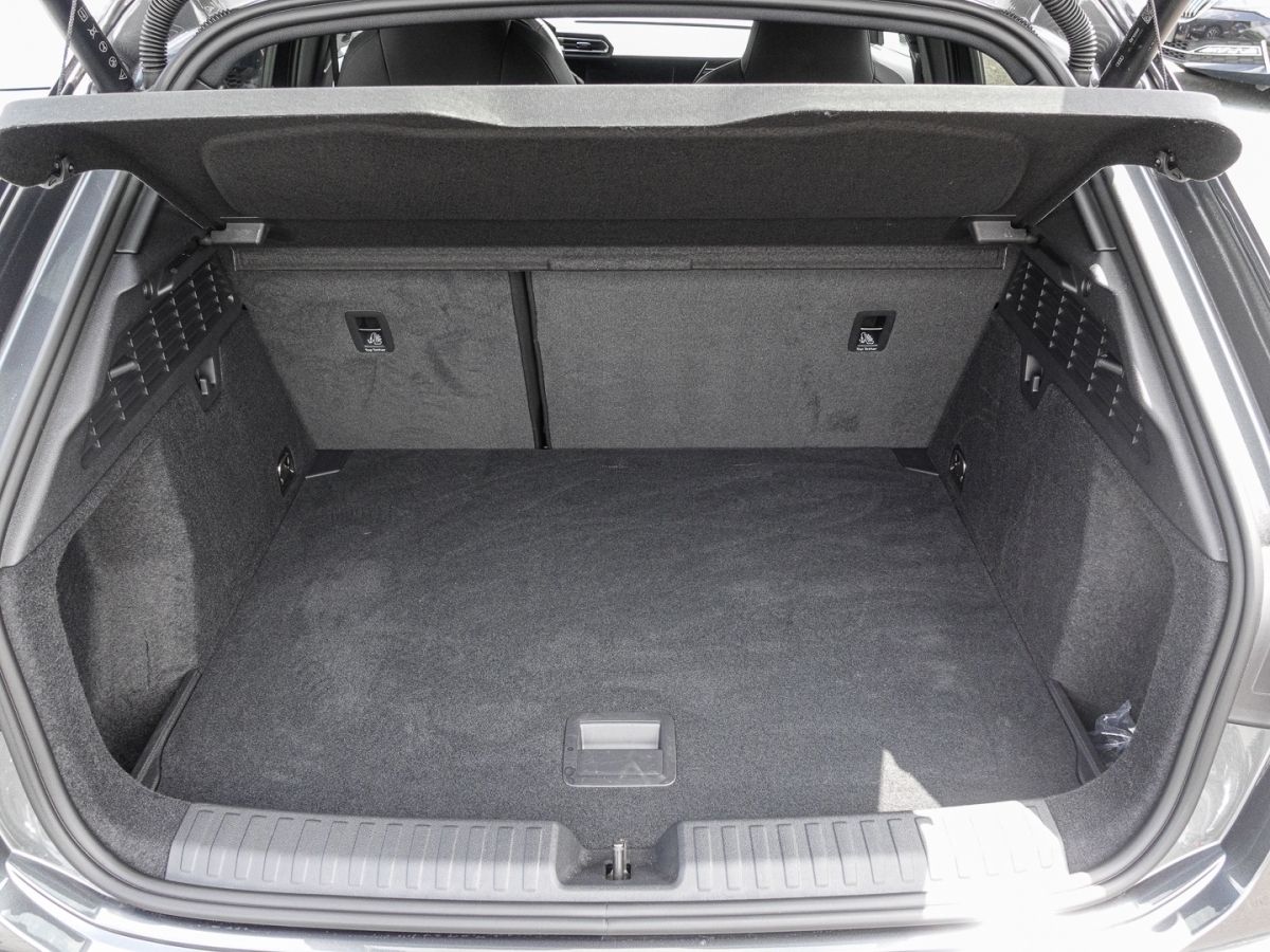Audi A3 Sportback 30 TFSI S tronic S line - Samsaru's Car Outlet