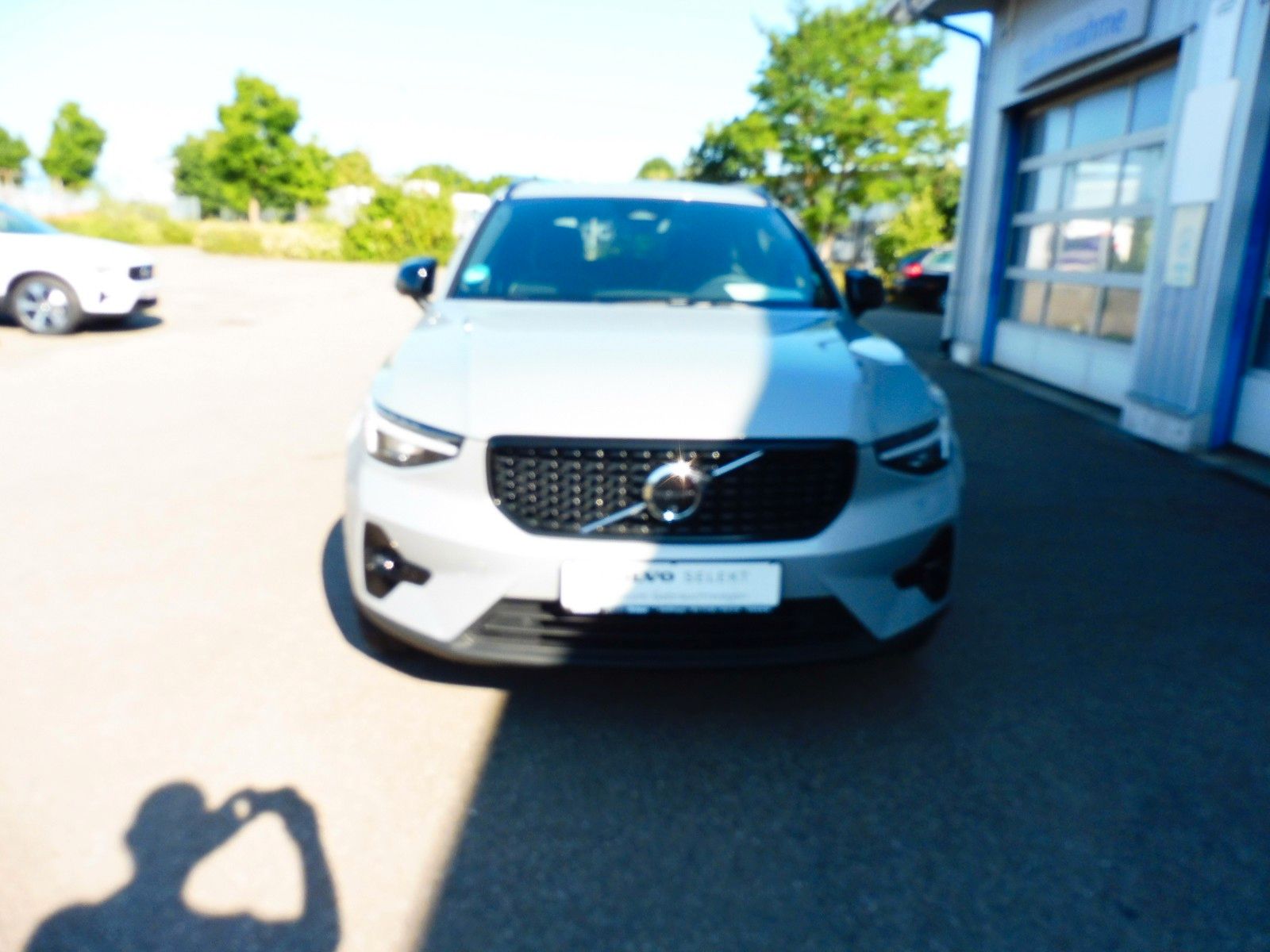 Volvo XC 40 B4 Plus Dark - Samsaru's Car Outlet