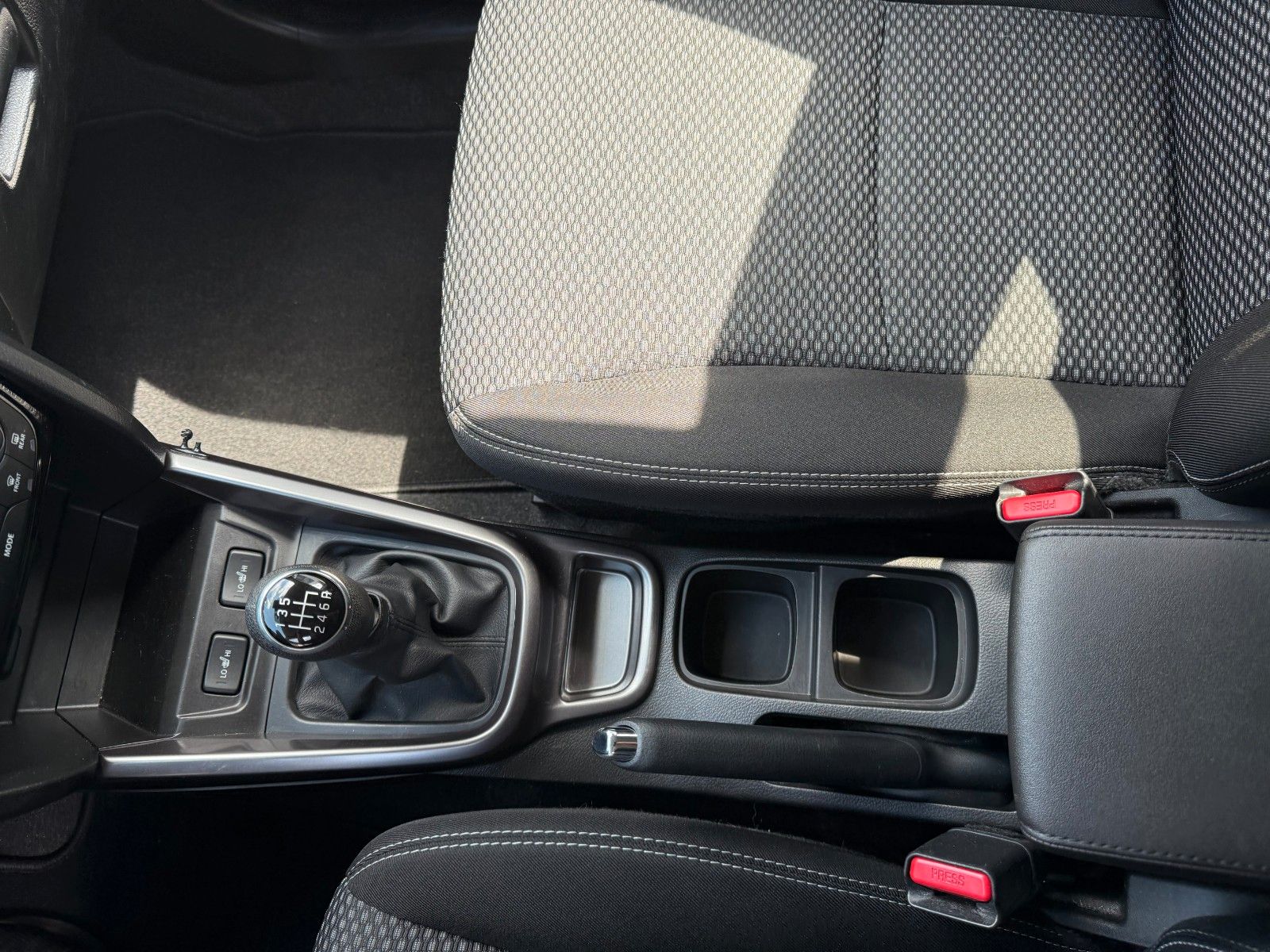Suzuki Vitara 1.4 Mild-Hybrid Comfort+ - Samsaru's Car Outlet