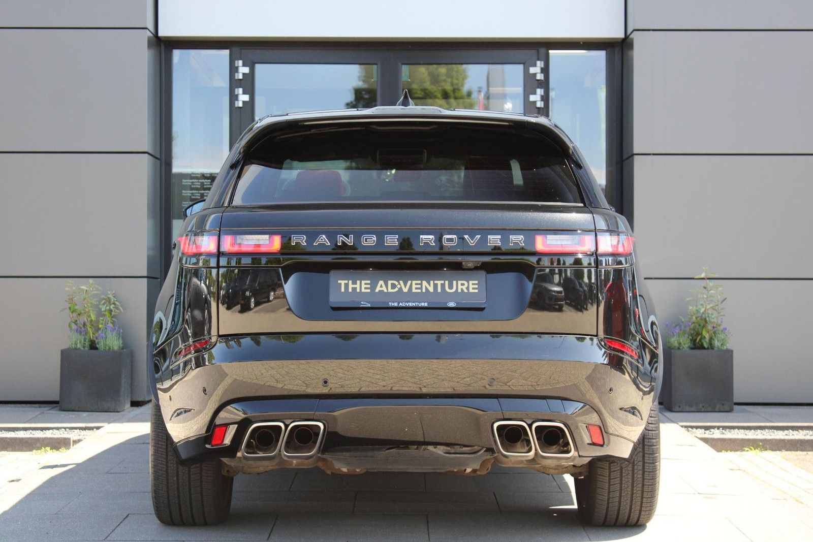 Range Rover Velar 5.0 V8 SVAutobiography Dynamic - Samsaru's Car Outlet