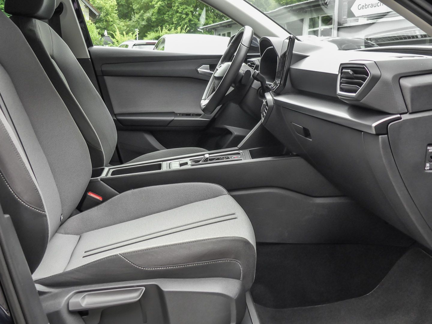 Seat Leon Sportstourer Style 1.0 eTSI DSG - Samsaru's Car Outlet