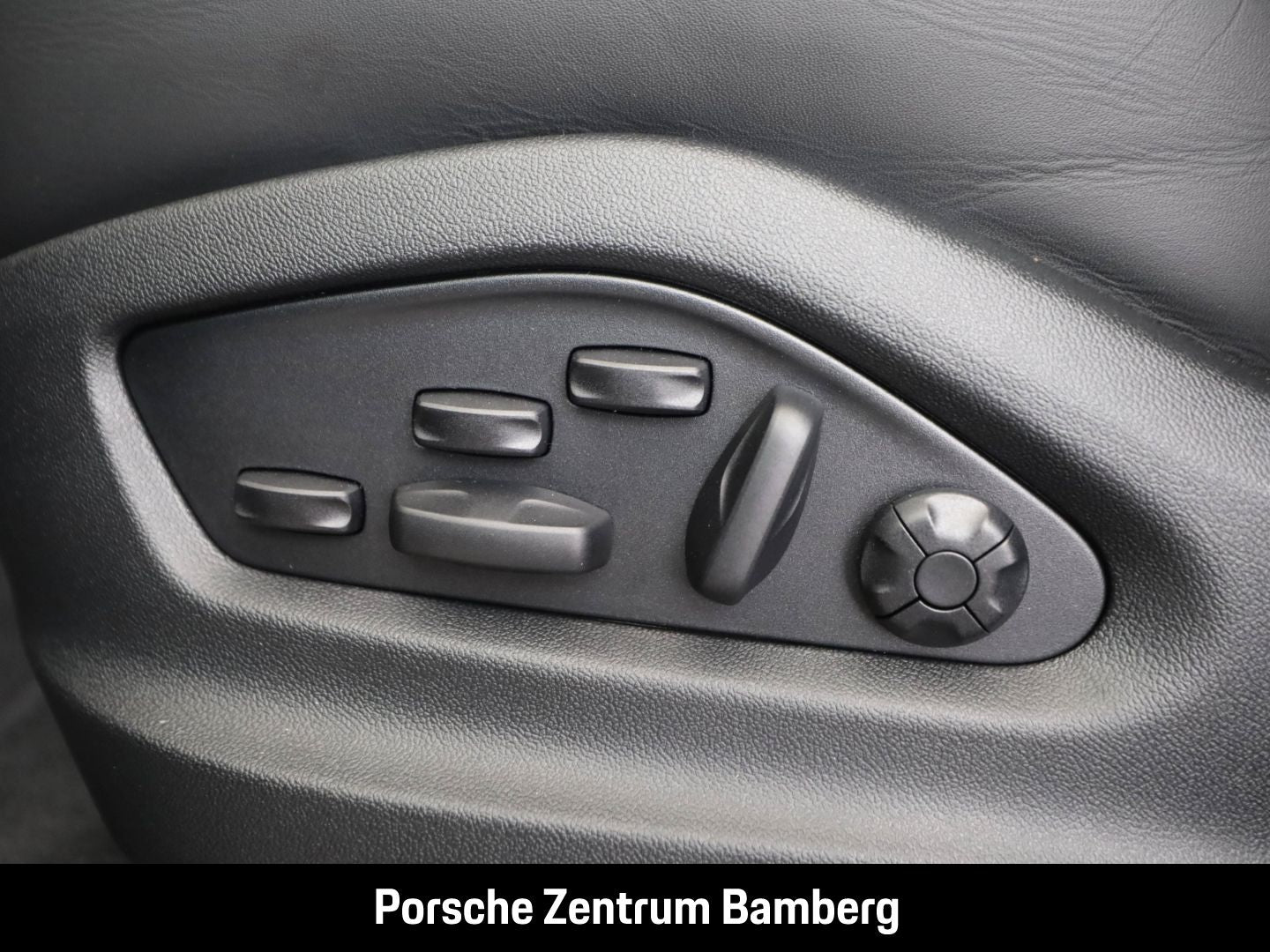 Porsche Cayenne E-Hyb./ 18-Wege/ 22 Zoll/ BOSE/ Hinterac