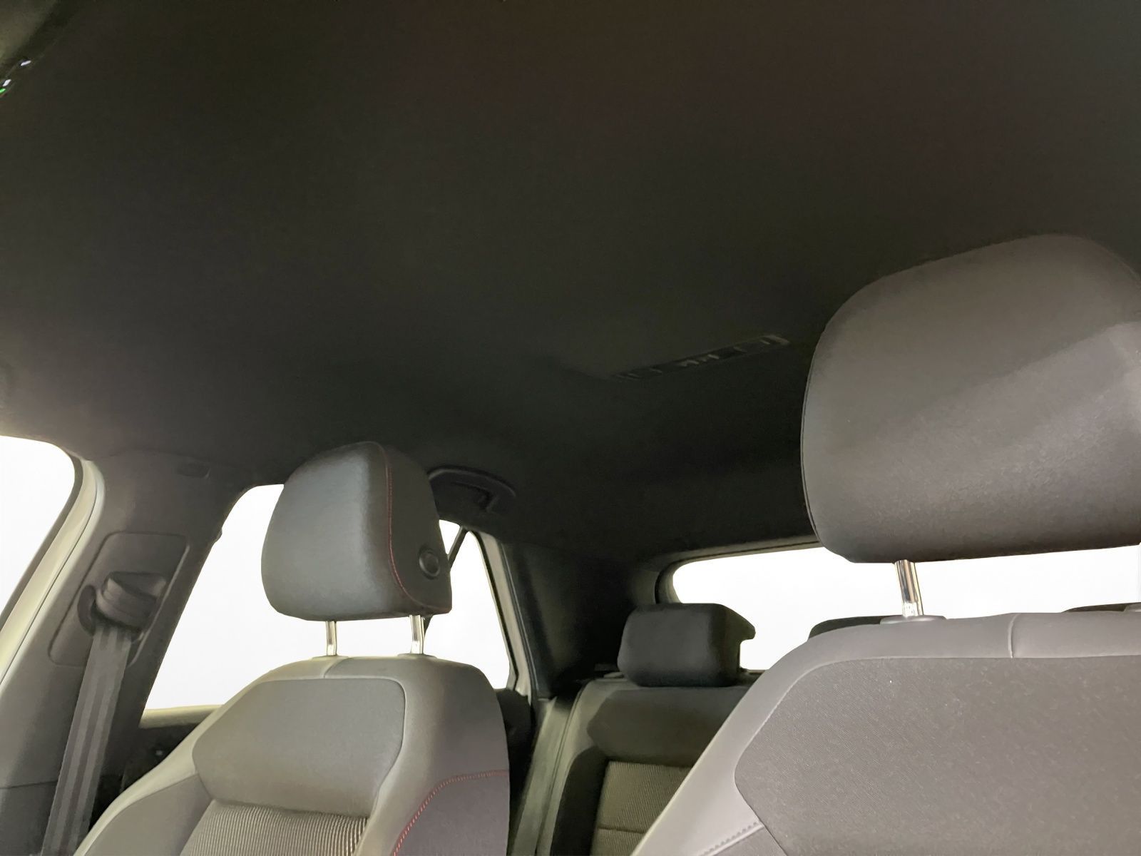 Volkswagen T-Roc 2.0 TSI 4M Sport R-Line - Samsaru's Car Outlet