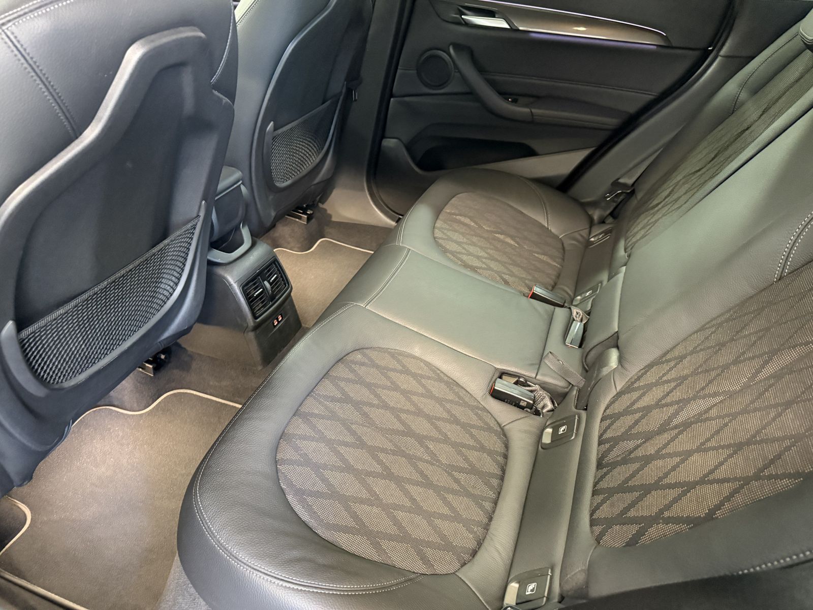 BMW X1 xDrive25e - Samsaru's Car Outlet