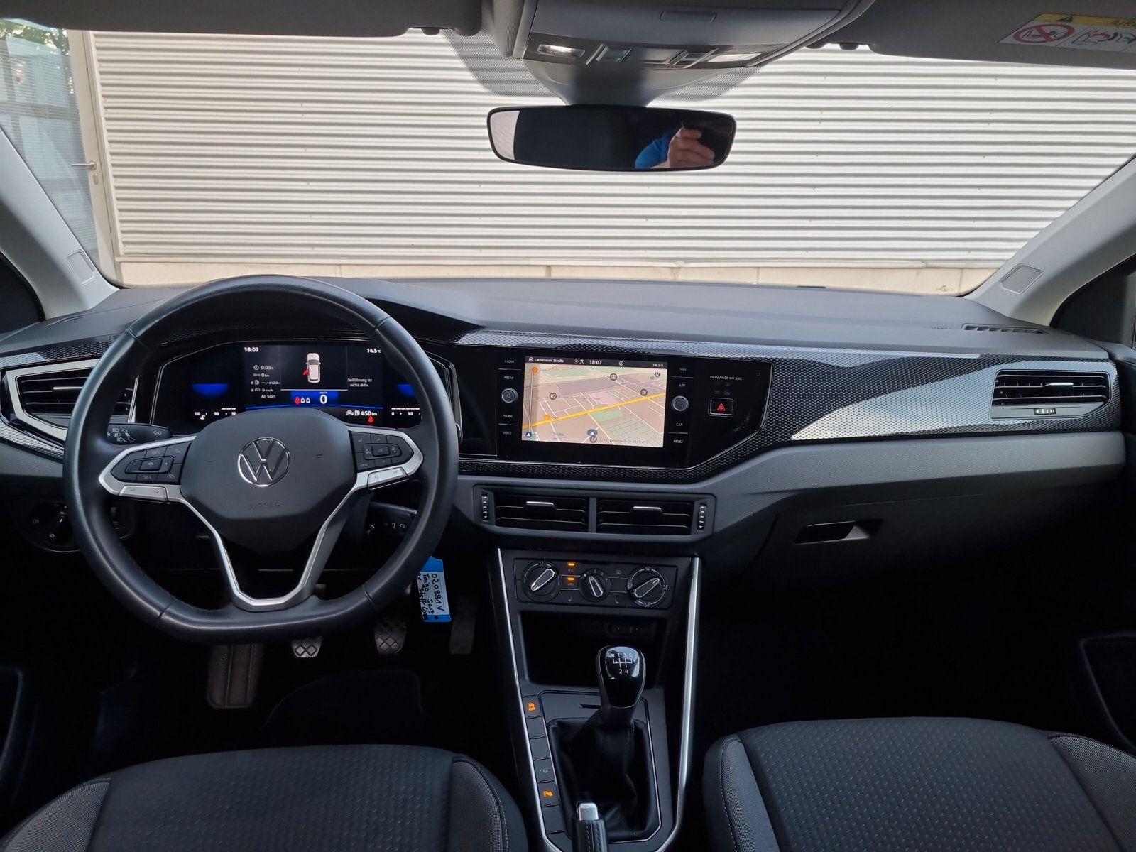 Volkswagen Taigo 1.0 TSI Life - Samsaru's Car Outlet