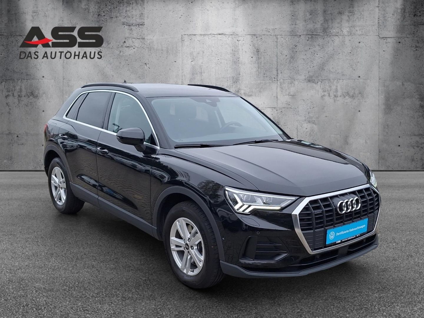 Audi Q3 40 2.0 TDI quattro - Samsaru's Car Outlet