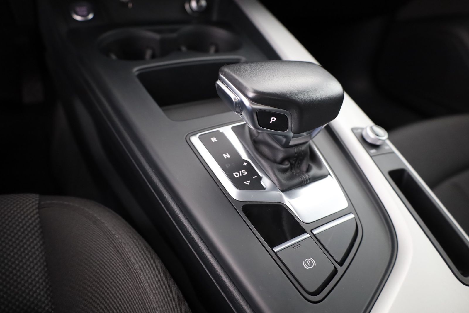 Audi A4 Avant 30 TDI S-Tronic - Samsaru's Car Outlet