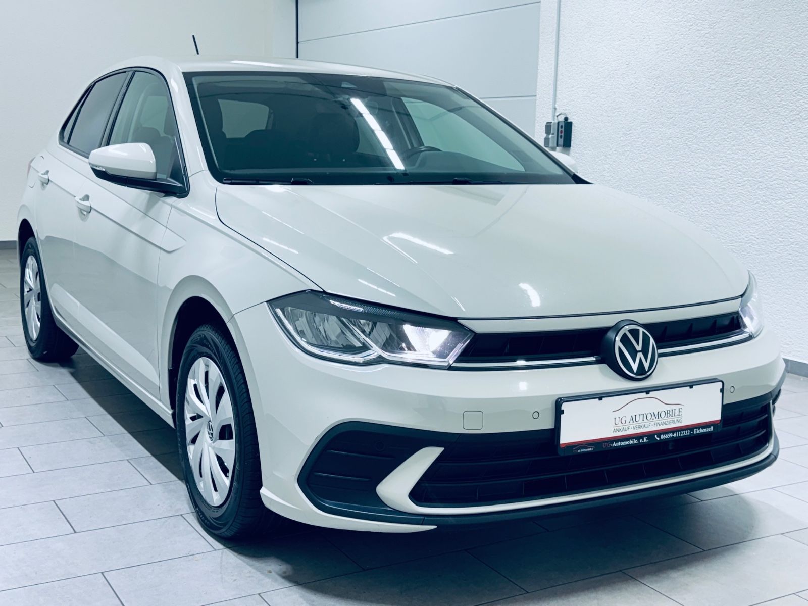 Volkswagen Polo VI Life 1.0 TSI - Samsaru's Car Outlet