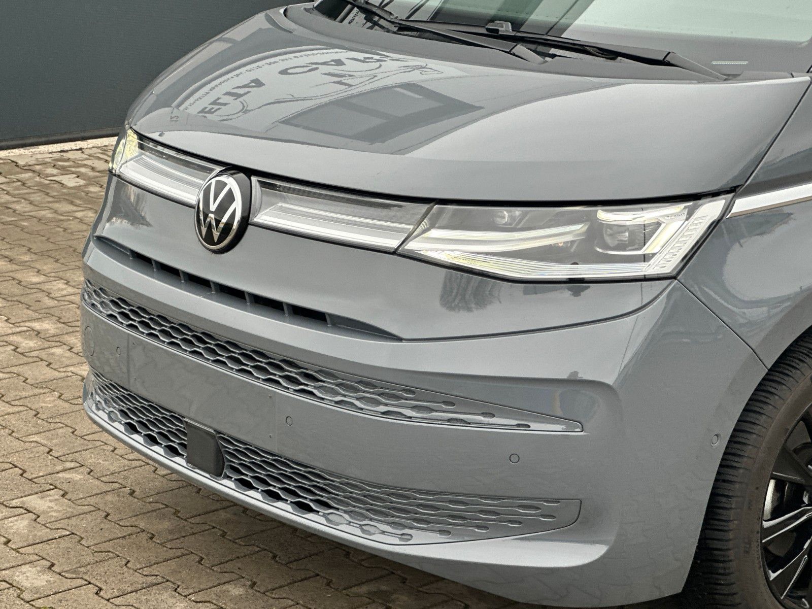 Volkswagen T7 Multivan - Samsaru's Car Outlet