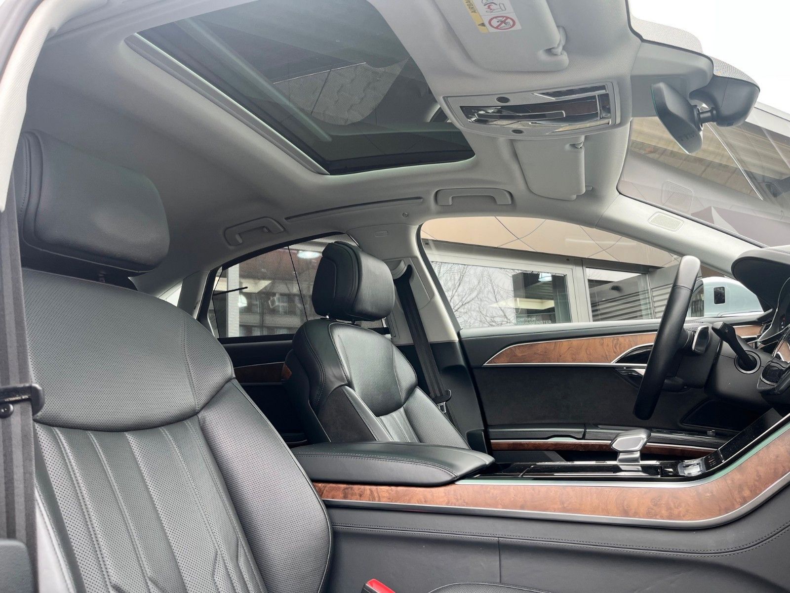 Audi A8 60 TFSI quattro - Samsaru's Car Outlet