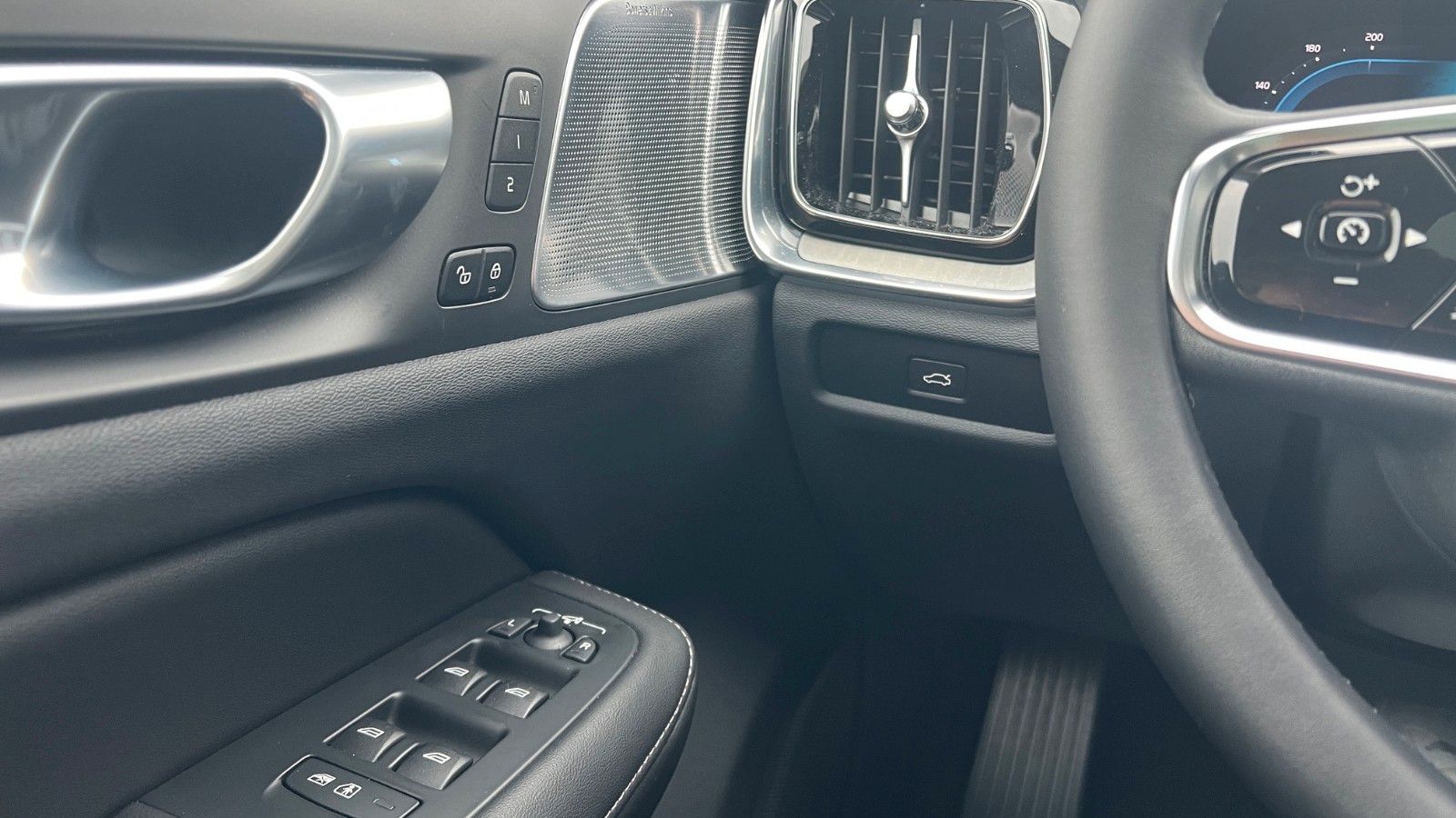 Volvo V60 CC B4 D Ultimate AWD*B&W*360°*SH*MASSAGE*