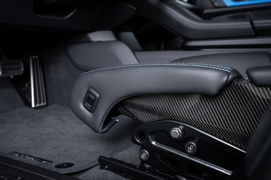 Porsche Taycan Turbo GT WEISSACH-PACKET ON STOCK!