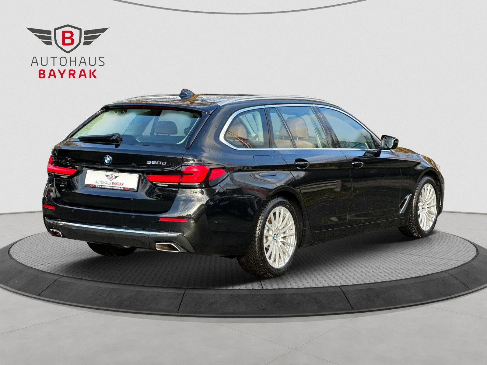 BMW 520 d Touring *Luxury* DIS.KEY/HUD/360/HiFi/PANO