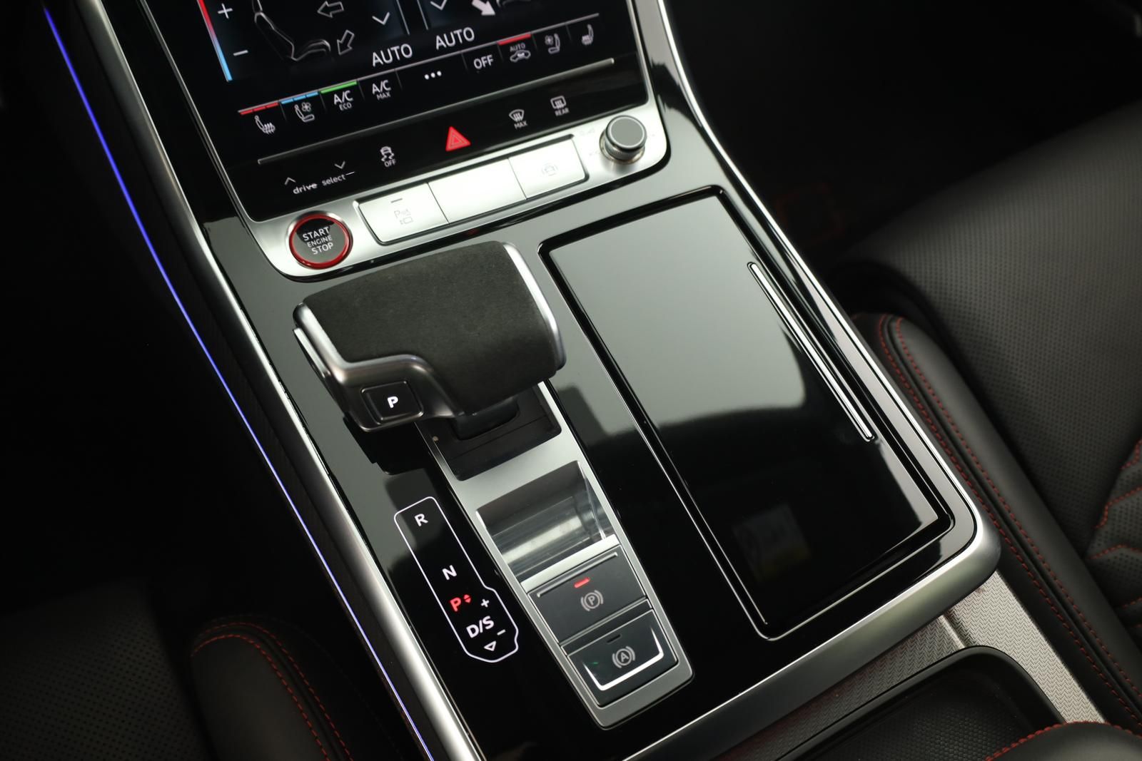 Audi RS Q8 SUV performance Laser Pano Vmax RSAbgas 23