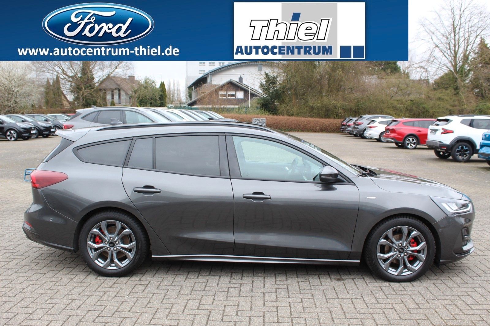 Ford Focus Turnier ST-Line X Leder Pano NAVi ACC Totw
