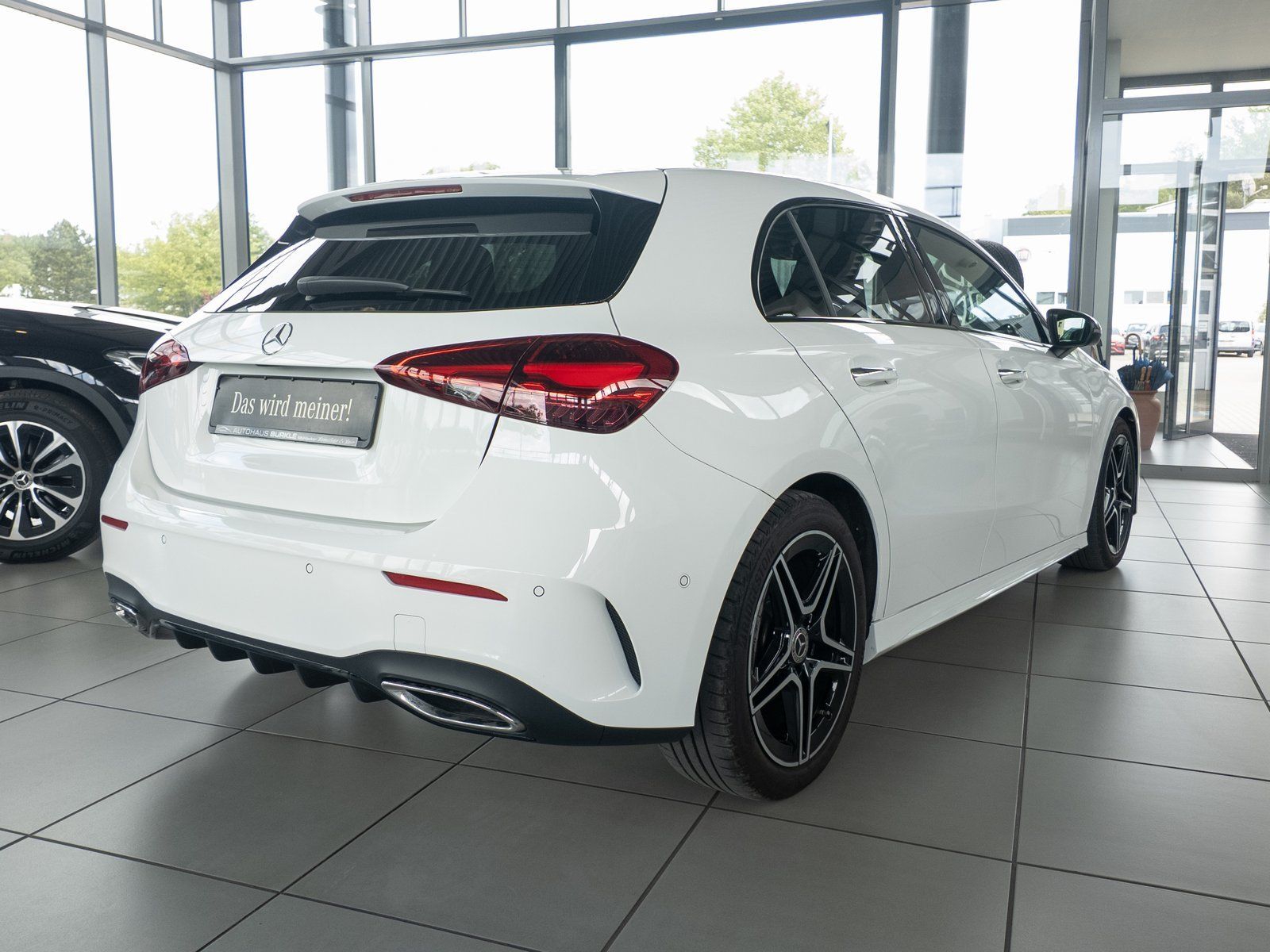 Mercedes-Benz A180 AMG Advanced - Samsaru's Car Outlet