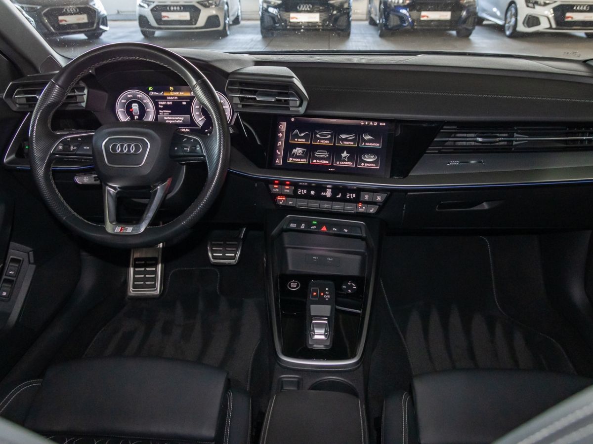 Audi A3 Sportback 45 TFSI e S line - Samsaru's Car Outlet