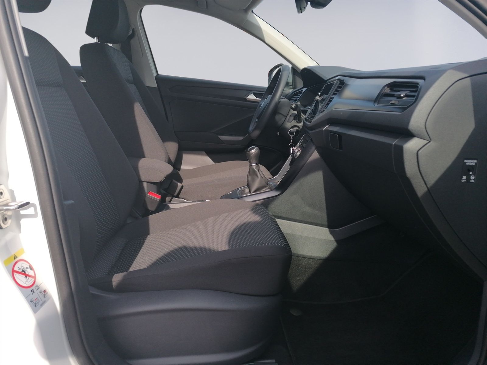 Volkswagen T-Roc 1.0 TSI - Samsaru's Car Outlet
