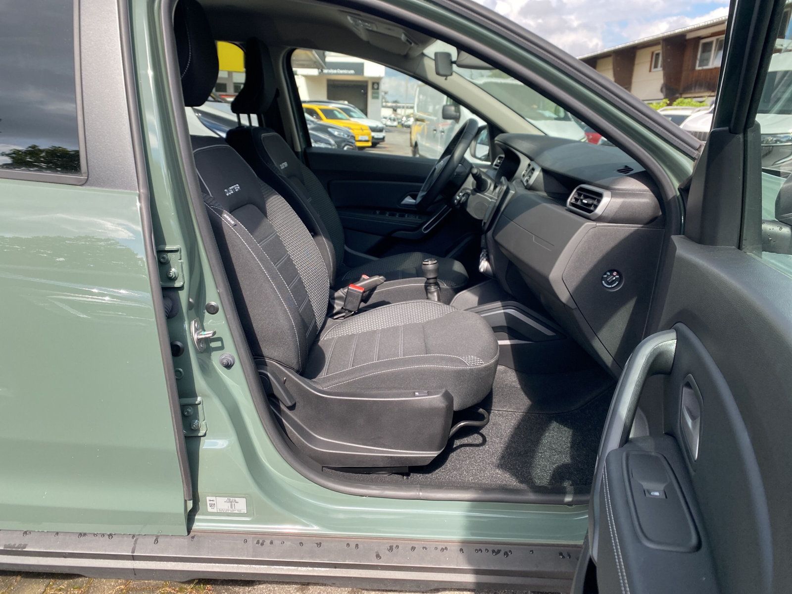 Dacia Duster Journey+ - Samsaru's Car Outlet