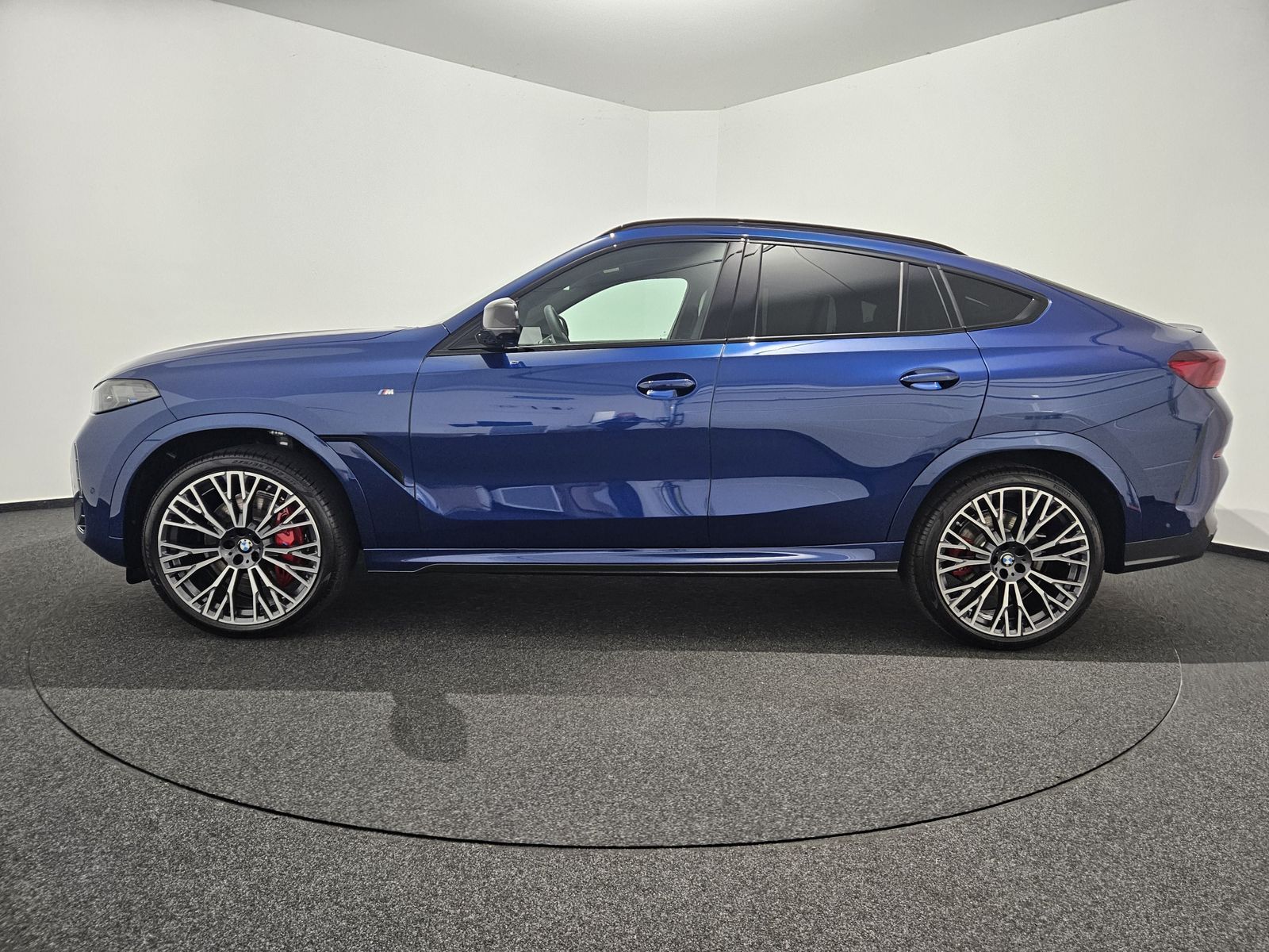 BMW X6 xDrive40d M Sport HUD AHK Pano Luftfahrwerk