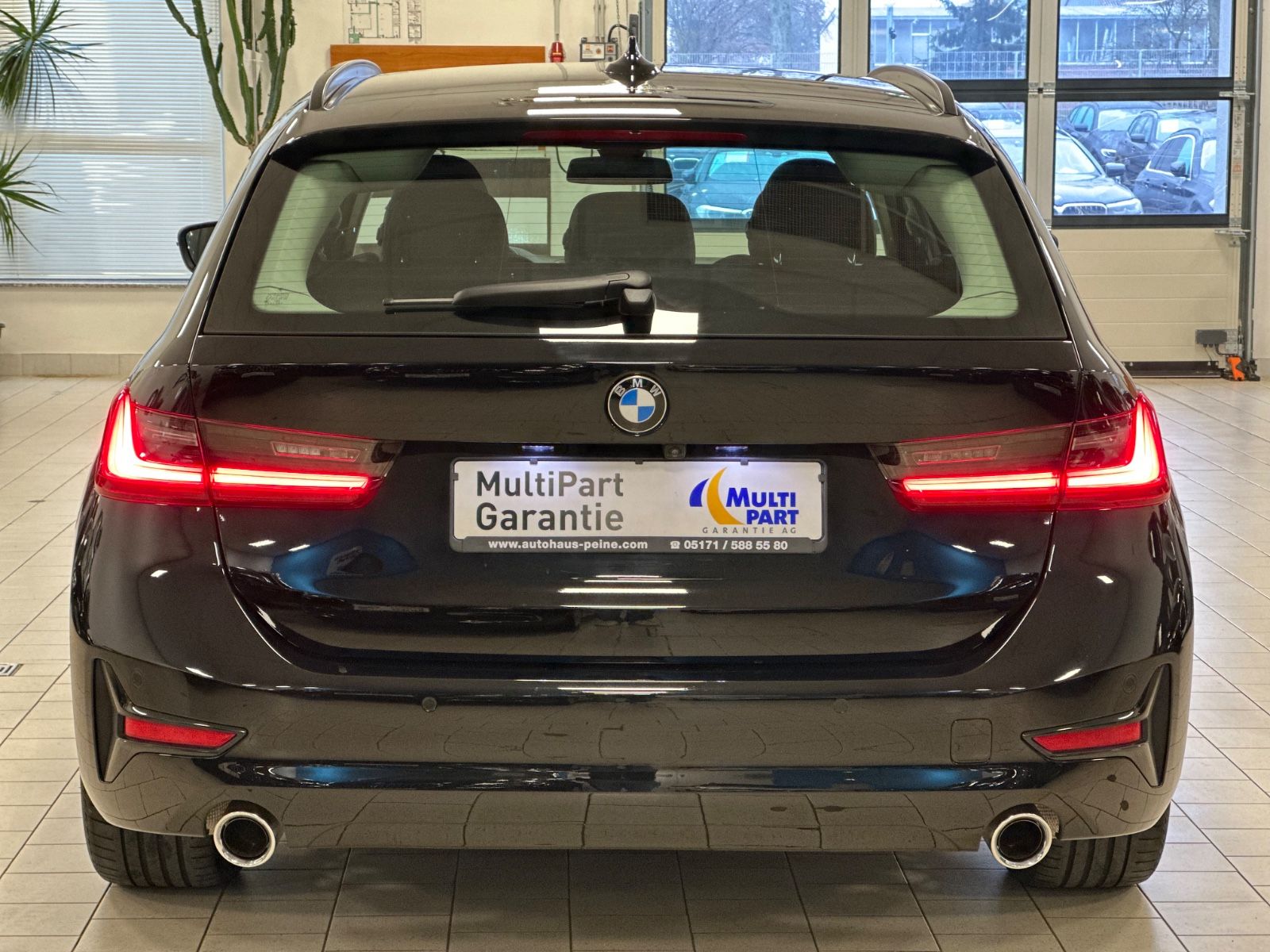 BMW 320d LivCP+ - Samsaru's Car Outlet