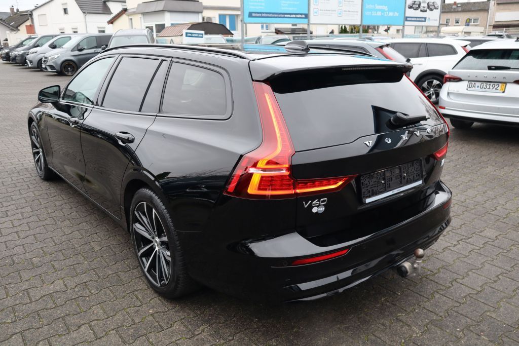 Volvo V60 T8 AWD Recharge Plus Dark|AHK|PANO|NAVI|SHZ
