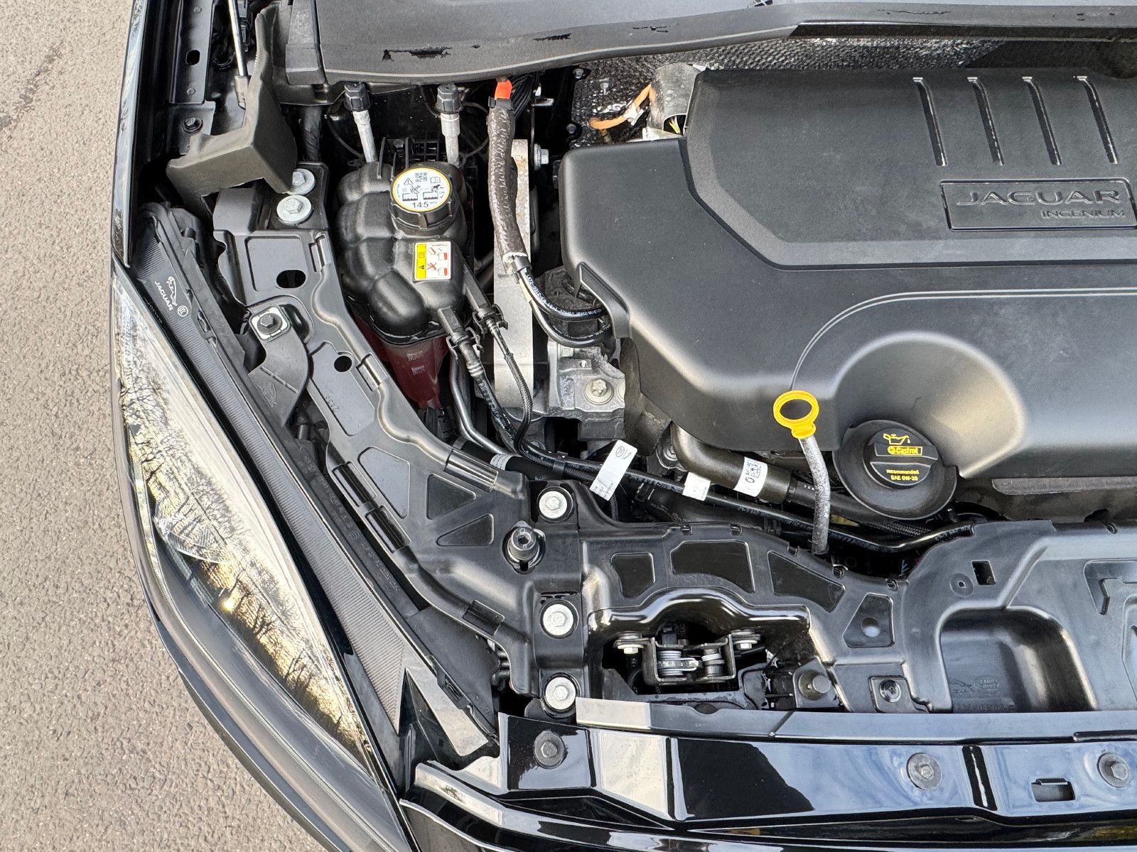 Jaguar E-Pace E-PACE R-Dynamic HSE AWD