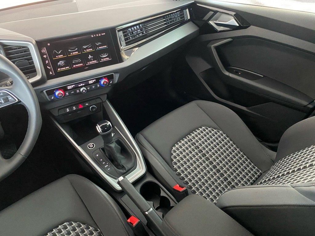 Audi A1 Sportback 25 TFSI advanced - Samsaru's Car Outlet