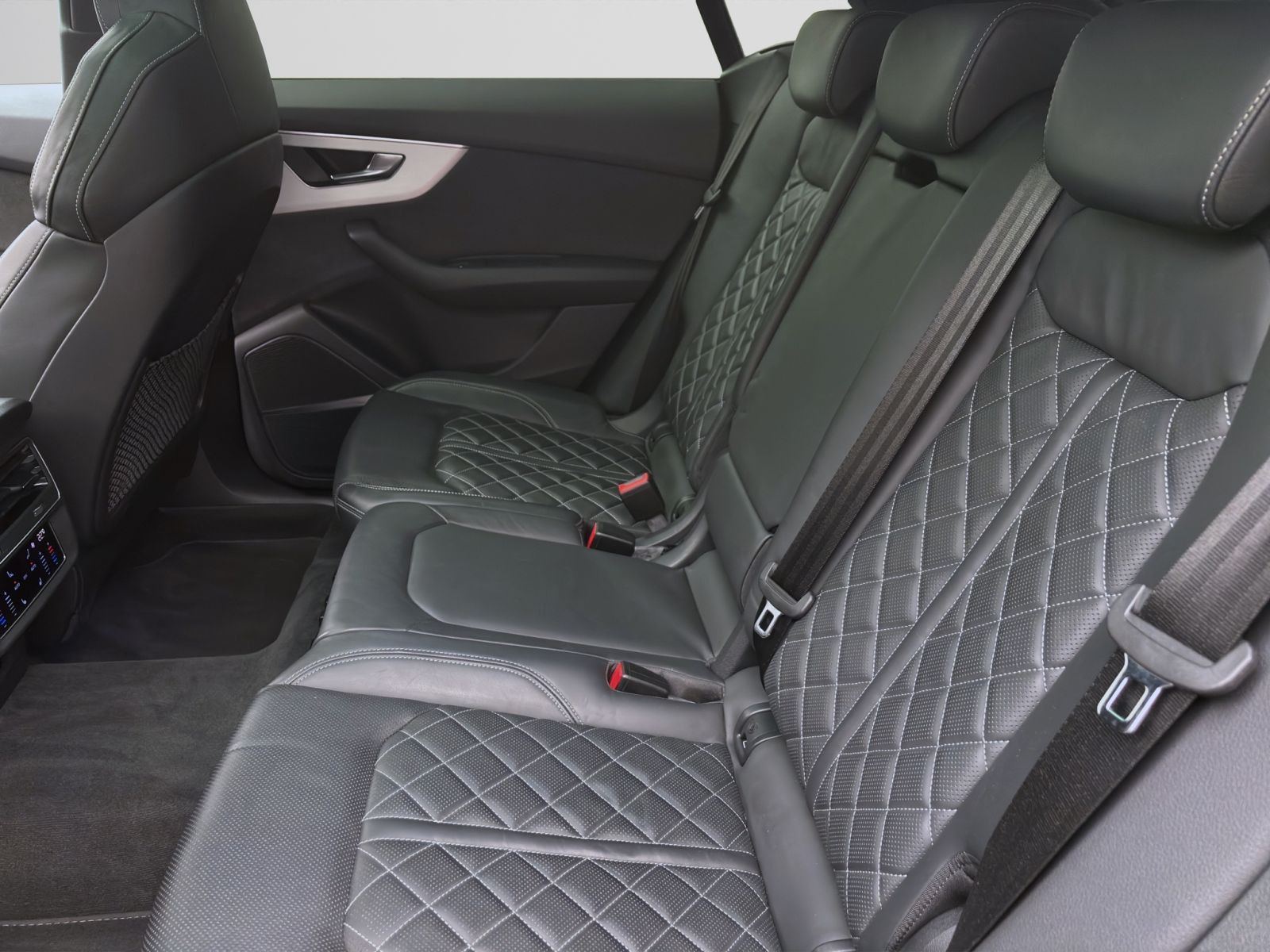 Audi Q8 50 TDI Q S LINE PANO AHK B&O HuD KAMERA