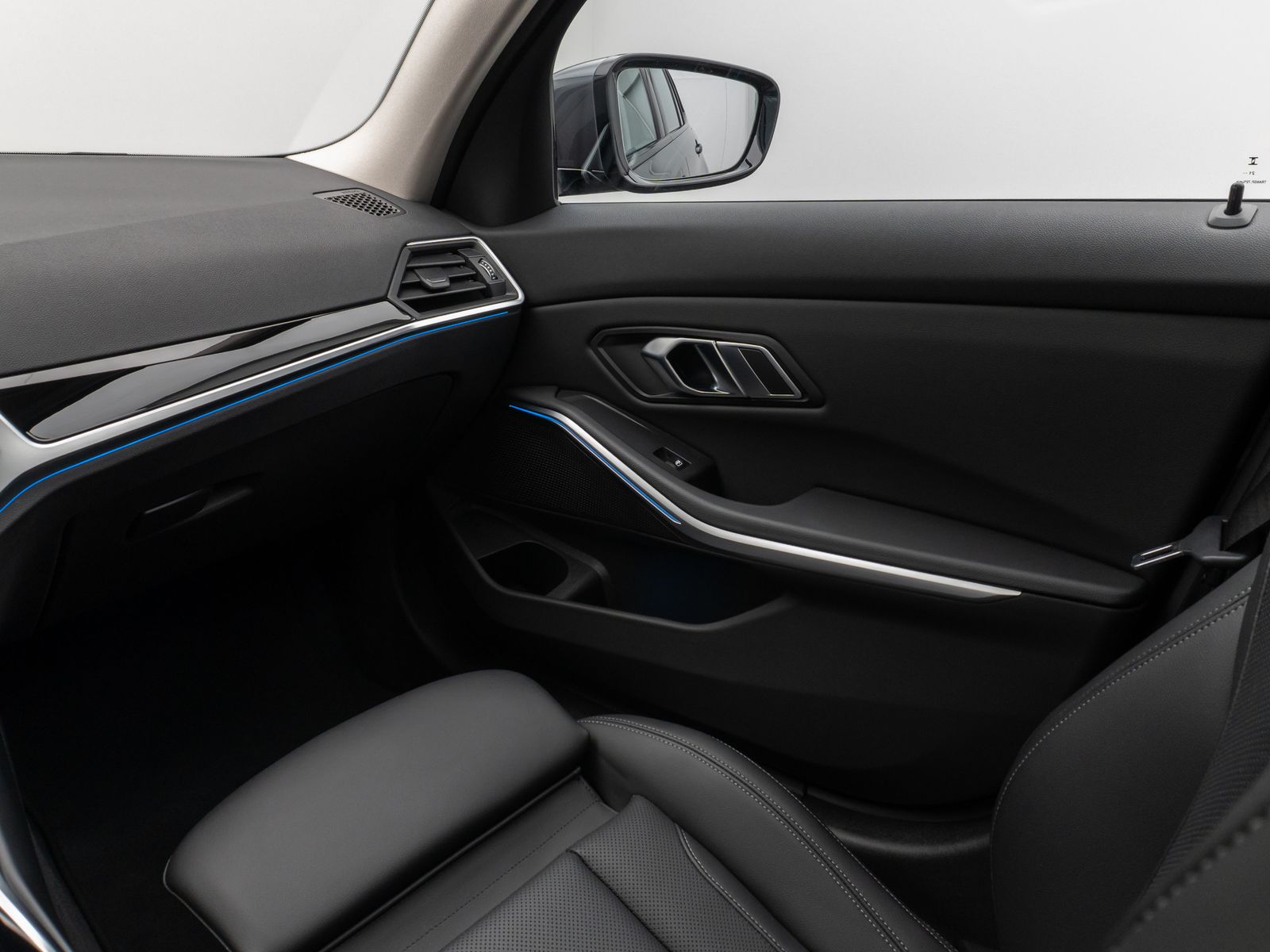 BMW 320e Sport Line - Samsaru's Car Outlet